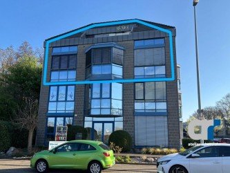 Hauptbild Ausgefallene und lichtdurchflutete Bürofläche in Top-Lage im Dinslakener Gewerbegebiet-Süd